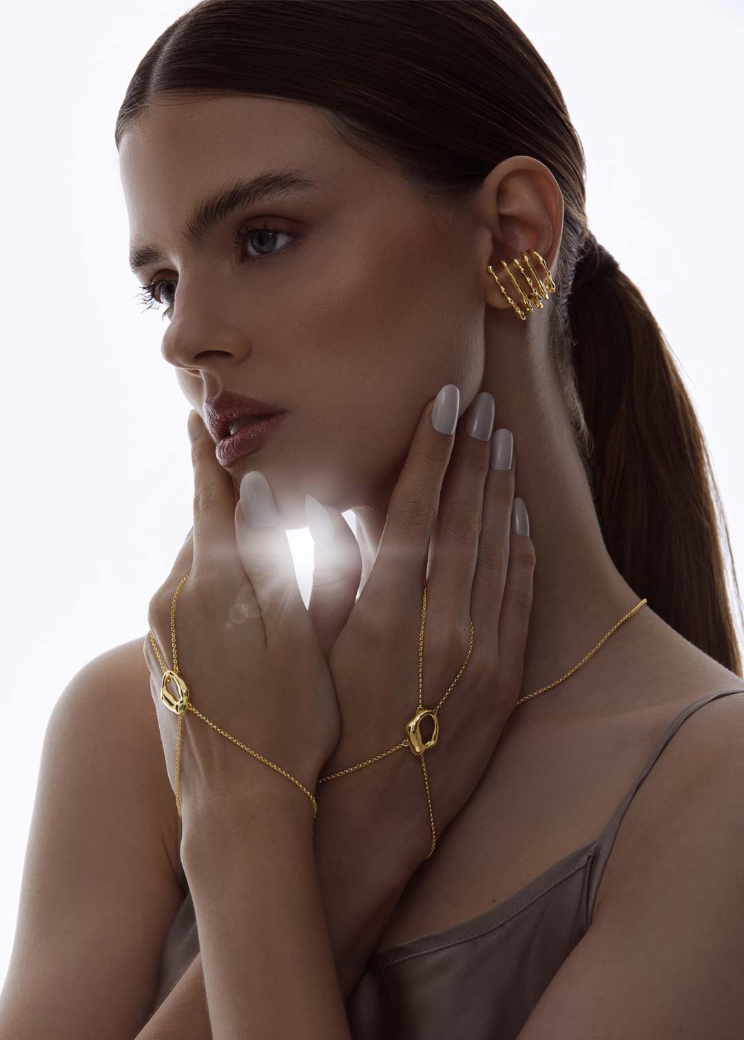 Piercing Earhook Estrela Lúmen