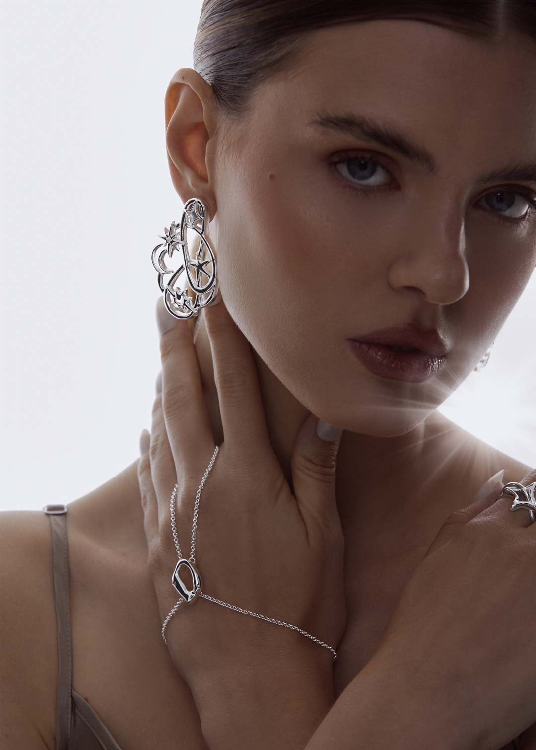 Pulseira de Mão Orgânica Lúmen