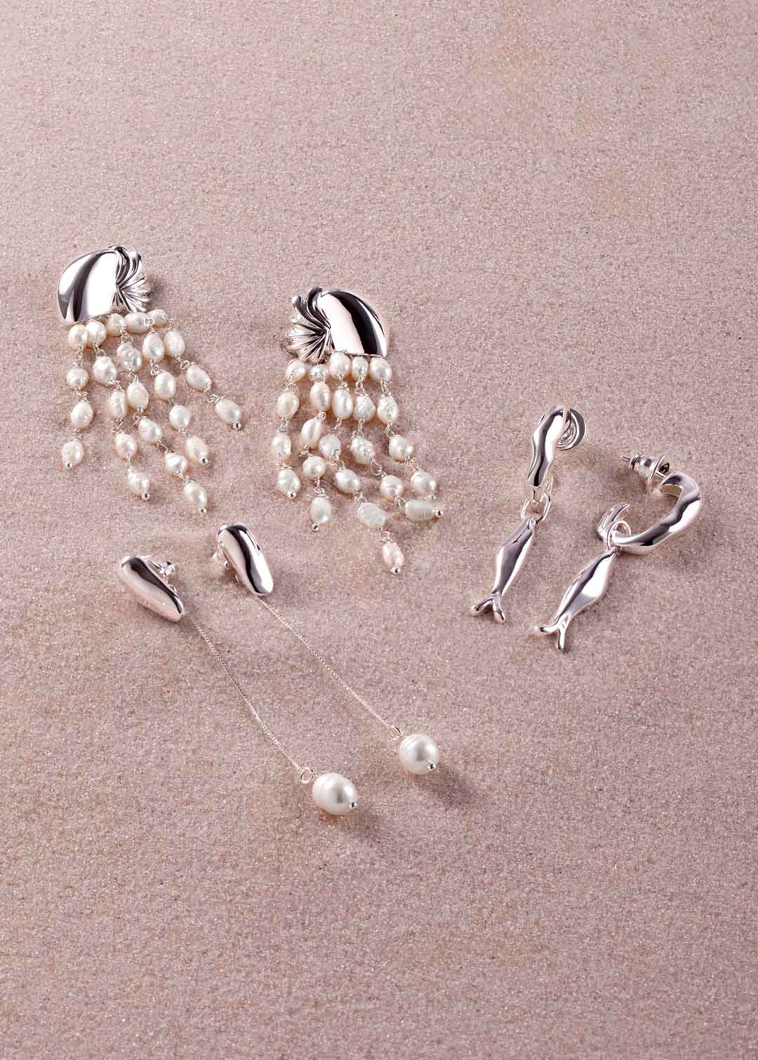 Brinco Mini Alongado Pérola Mergulho