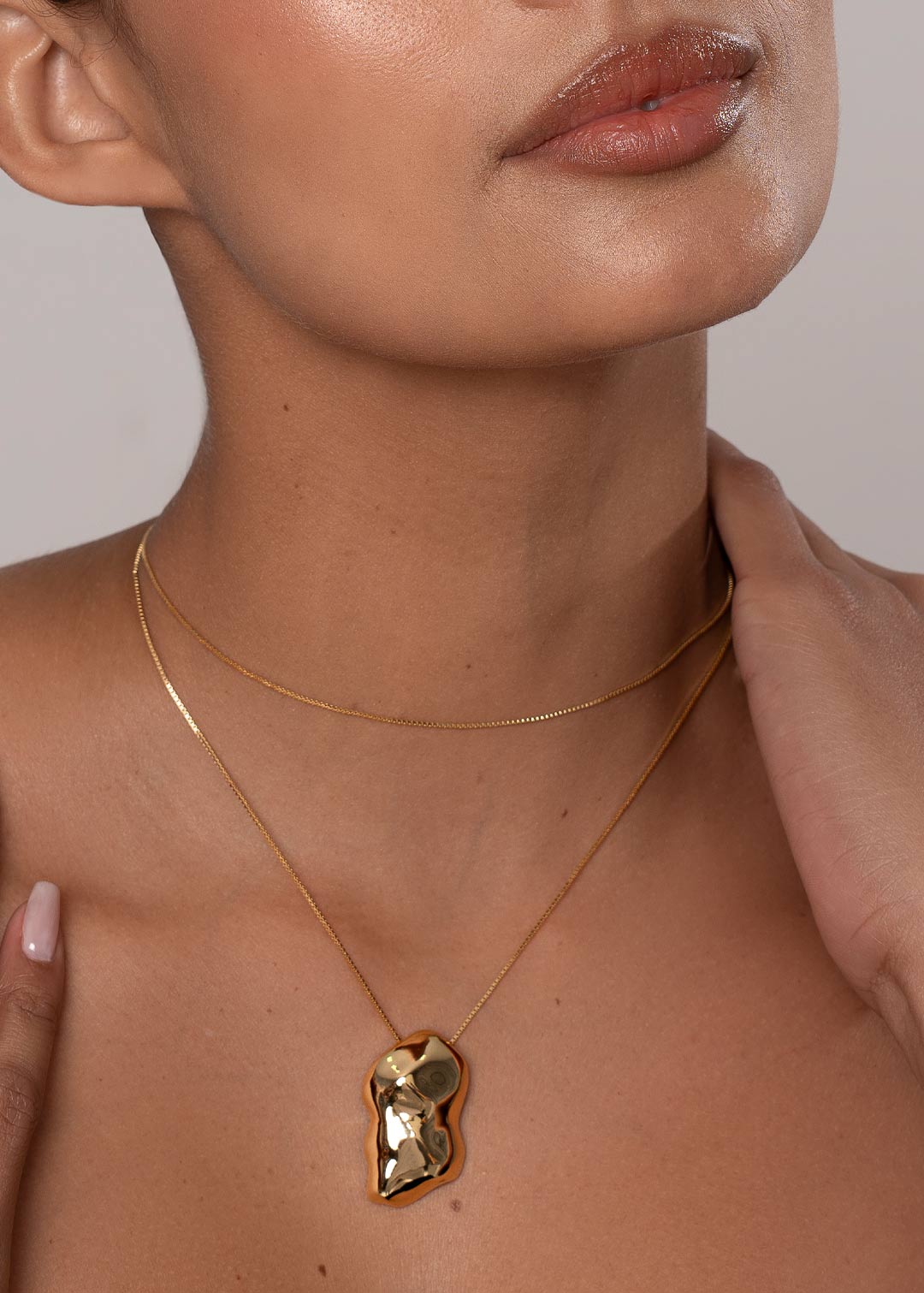 Colar Longo com Pingente Orgânico Blend